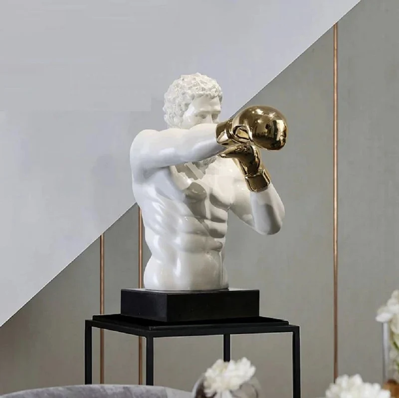 Casa Padrino Luxus Designer Deko Skulptur Boxer Weiß / Gold / Schwarz 31 x 52 x H. 56 cm - Kunstharz Deko Figur mit Sockel - Wohnzimmer Deko - Luxus Designer Deko Accessoires - Luxus Qualität