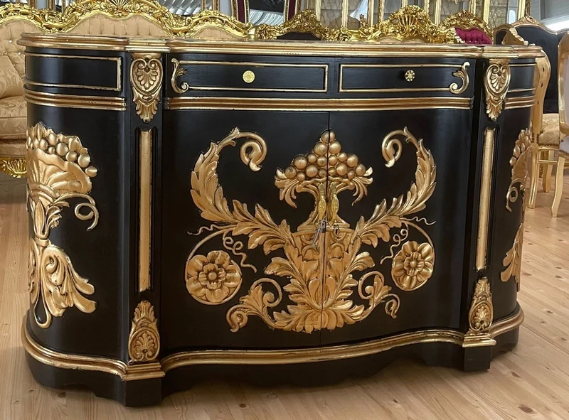 Casa Padrino Barock Sideboard Schwarz / Gold - Handgefertigter Barockstil Massivholz Schrank mit 2 Türen und 2 Schubladen - Wohnzimmer Möbel im Barockstil - Barock Möbel - Edel & Prunkvoll