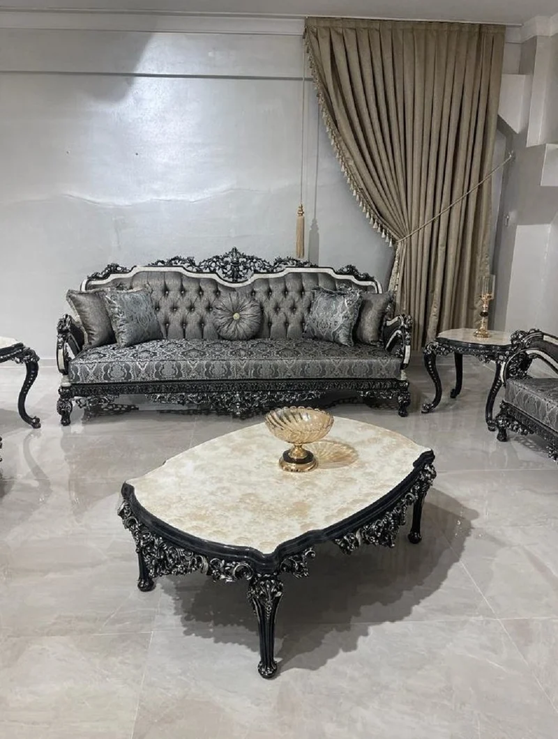 Casa Padrino Luxus Barock Wohnzimmer Set Silber / Weiß / Schwarz / Gold - 2 Barock Sofas & 2 Barock Sessel & 1 Barock Couchtisch - Luxus Wohnzimmer Möbel im Barockstil - Barock Möbel