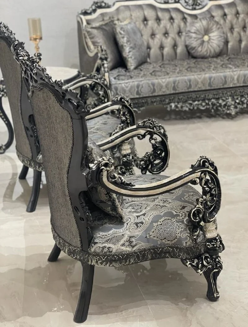 Casa Padrino Luxus Barock Wohnzimmer Set Silber / Weiß / Schwarz / Gold - 2 Barock Sofas & 2 Barock Sessel & 1 Barock Couchtisch - Luxus Wohnzimmer Möbel im Barockstil - Barock Möbel