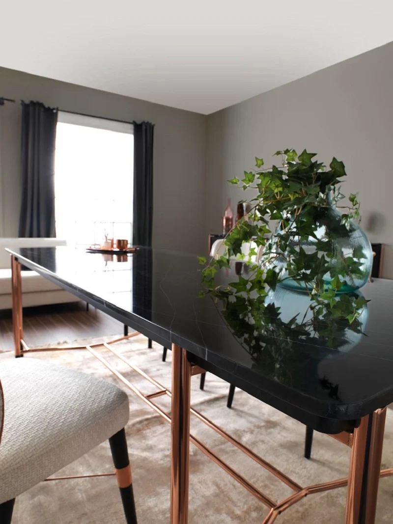 Casa Padrino Luxus Esstisch Schwarz / Kupfer 240 x 100 x H. 75 cm - Rechteckiger Esszimmertisch mit Marmorplatte - Esszimmer Möbel - Luxus Möbel - Luxus Esszimmer Einrichtung