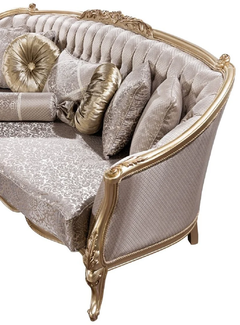 Casa Padrino Luxus Barock Sofa Silber / Gold - Barockstil Wohnzimmer Sofa mit elegantem Muster - Luxus Wohnzimmer Möbel im Barockstil - Barock Möbel - Barock Einrichtung