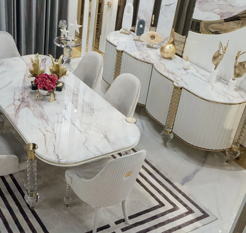 Casa Padrino Luxus Art Deco Esszimmer Set Weiß / Grau / Gold - 1 Art Deco Esstisch mit Kunstmarmor Tischplatte & 6 Art Deco Esszimmerstühle - Art Deco Esszimmer Möbel - Luxus Qualität