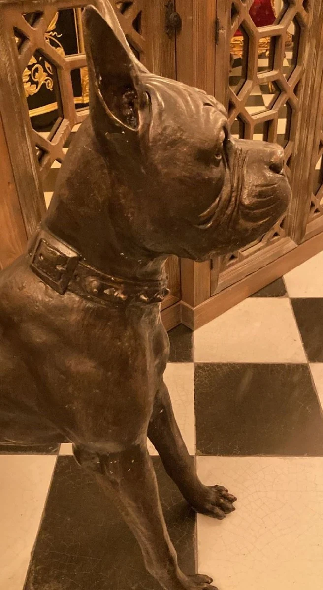 Casa Padrino Luxus Bronze Skulptur Boxer Hund Bronzefarben 85 x 28 x H. 95 cm - Bronze Dekofigur - Wohnzimmer Dekofigur - Wohnzimmer Deko Accessoires - Luxus Deko Accessoires