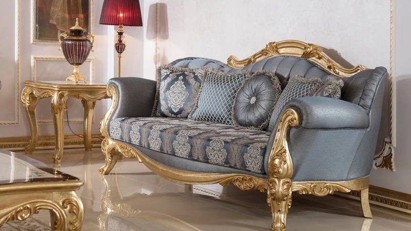 Casa Padrino Luxus Barock Wohnzimmer Set Blau / Gold - 2 Barock Sofas & 2 Barock Sessel & 1 Barock Couchtisch - Luxus Wohnzimmer Möbel im Barockstil - Barock Möbel - Barock Einrichtung
