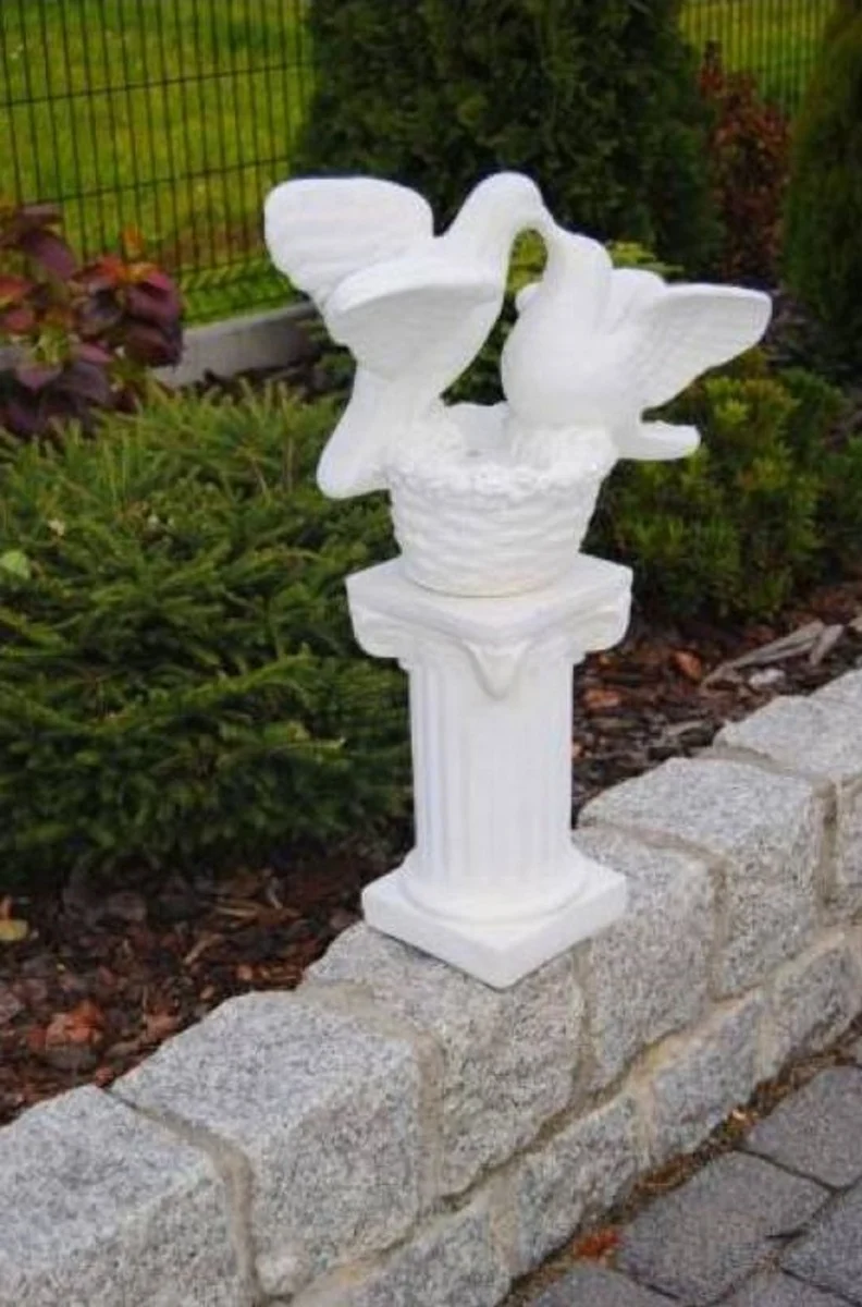 Casa Padrino Barock Säule mit Korb und Tauben Weiß 40 x 35 x H. 104 cm - Prunkvolle Gartensäule im Barockstil - Gartendeko Stein Säule - Barock Garten & Terrassen Deko Accessoires