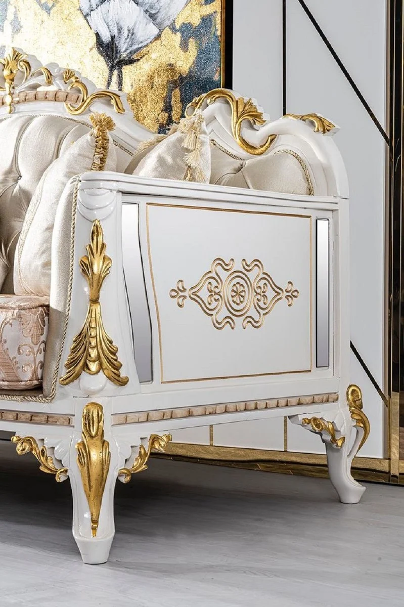 Casa Padrino Luxus Barock Sofa Gold / Silber / Braun / Weiß / Gold - Prunkvolles Wohnzimmer Sofa mit Glitzersteinen - Barockstil Wohnzimmer Möbel - Luxus Möbel im Barockstil - Barock Einrichtung