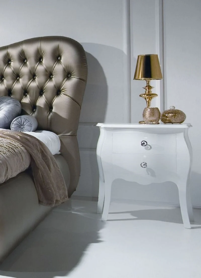 Casa Padrino Luxus Barock Nachtkommode mit 2 Schubladen Hochglanz Weiß - Handgefertigter Barock Nachttisch - Barock Schlafzimmer Möbel - Luxus Möbel in Barockstil - Barock Möbel