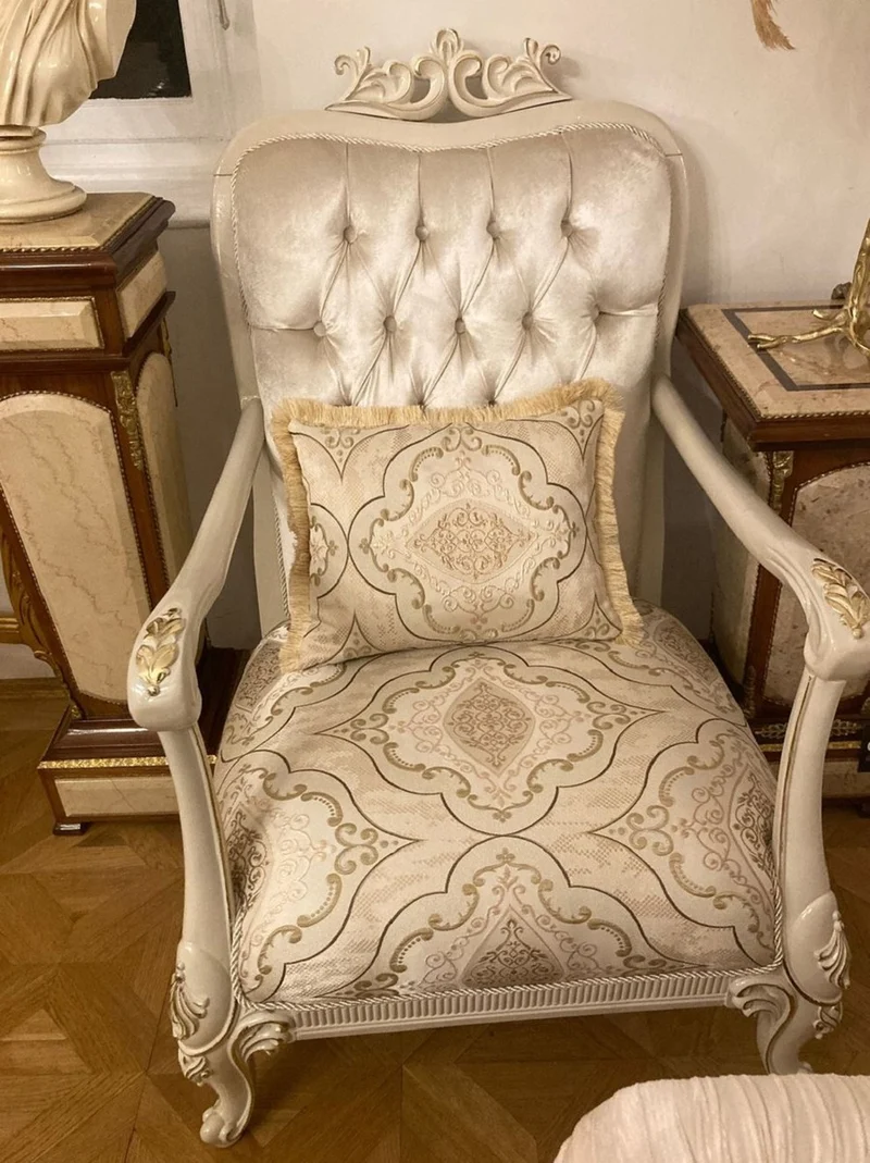 Casa Padrino Luxus Barock Sessel Silber / Mehrfarbig / Creme / Gold - Prunkvoller Wohnzimmer Sessel mit elegantem Muster - Luxus Wohnzimmer Möbel im Barockstil - Barock Möbel - Edel & Prunkvoll