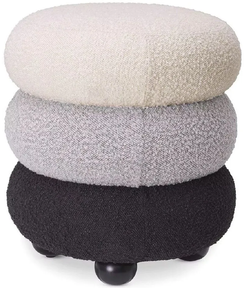 Casa Padrino Luxus Hocker Creme / Grau / Schwarz Ø 43 x H. 49,5 cm - Runder Wohnzimmer Sitzhocker - Gepolsterter Rundhocker - Wohnzimmer Möbel - Luxus Möbel - Luxus Einrichtung - Möbel Luxus