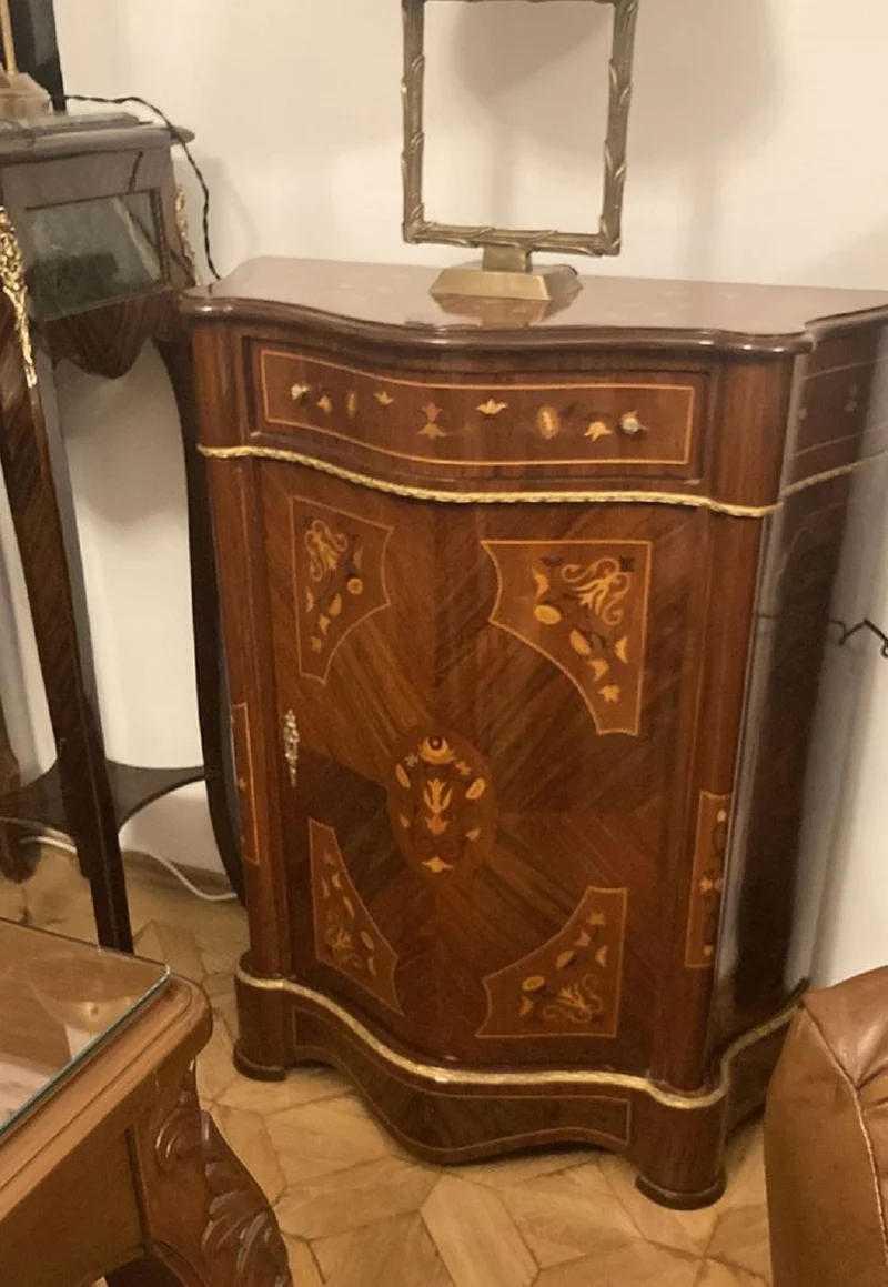 Casa Padrino Barock Kommode mit Schublade und Tür Braun Intarsien / Gold - Handgefertigter Massivholz Schrank im Barockstil - Möbel im Barockstil - Barock Möbel - Barock Einrichtung