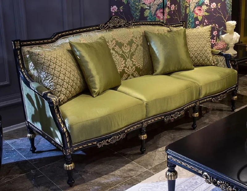 Casa Padrino Luxus Barock Wohnzimmer Set Grün / Schwarz / Gold - 2 Barock Sofas & 2 Barock Sessel & 1 Barock Couchtisch - Wohnzimmer Möbel im Barockstil - Barock Möbel - Barock Einrichtung