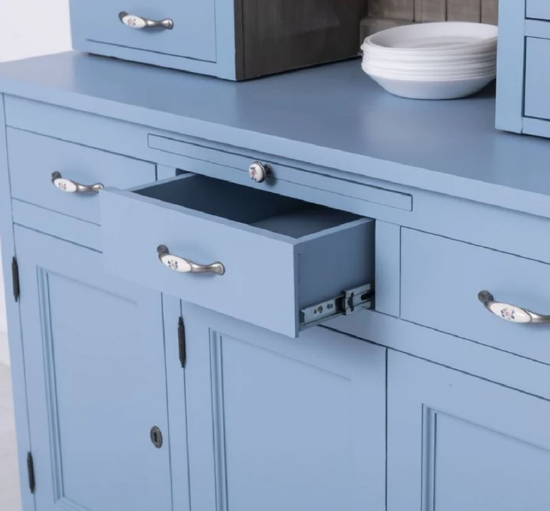 Casa Padrino Landhausstil Esszimmerschrank Hellblau / Grau 137 x 50 x H. 197 cm - Massivholz Küchenschrank - Esszimmer Möbel im Landhausstil - Landhausstil Esszimmer Einrichtung