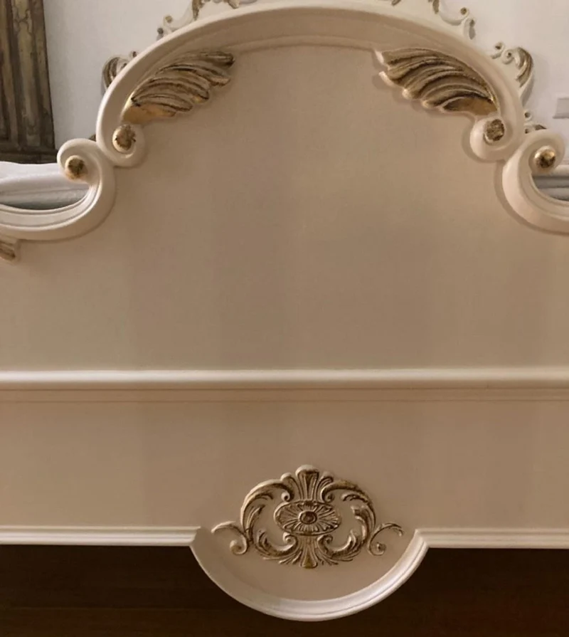 Casa Padrino Barock Doppelbett mit Matratze Creme / Gold - Prunkvolles Massivholz Bett - Schlafzimmer Möbel im Barockstil - Barock Möbel - Barock Einrichtung - Edel & Prunkvoll