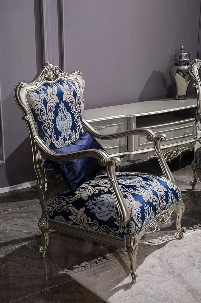 Casa Padrino Luxus Barock Wohnzimmer Set Blau / Rosa / Silber - 2 Barock Sofas & 2 Barock Sessel & 1 Barock Couchtisch - Wohnzimmer Möbel im Barockstil - Barock Möbel - Barock Einrichtung