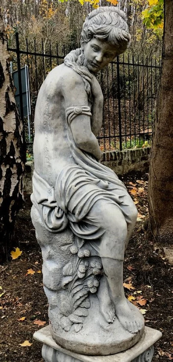 Casa Padrino Jugendstil Garten Deko Skulptur Frau Antik Grau 44 x 44 x H. 130 cm - Elegante Garten Deko Stein Figur - Barock & Jugendstil Garten Deko Accessoires