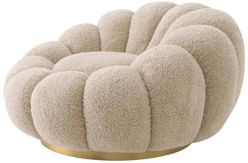 Casa Padrino Luxus Drehsessel Sandfarben / Messing 115 x 118 x H. 67 cm - Wohnzimmer Sessel - Lounge Sessel - Wohnzimmer Möbel - Luxus Möbel - Wohnzimmer Einrichtung - Luxus Einrichtung