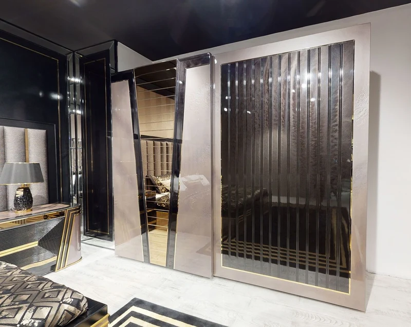 Casa Padrino Luxus Schlafzimmerschrank Grau / Schwarz / Gold - Moderner verspiegelter Kleiderschrank mit 2 Schiebetüren - Luxus Schlafzimmer & Hotel Möbel
