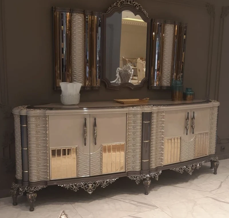 Casa Padrino Luxus Barock Möbel Set Grau / Braun / Gold - 1 Barock Sideboard mit 4 Türen & 1 Barock Wandspiegel - Handgefertigte Barock Möbel - Edel & Prunkvoll