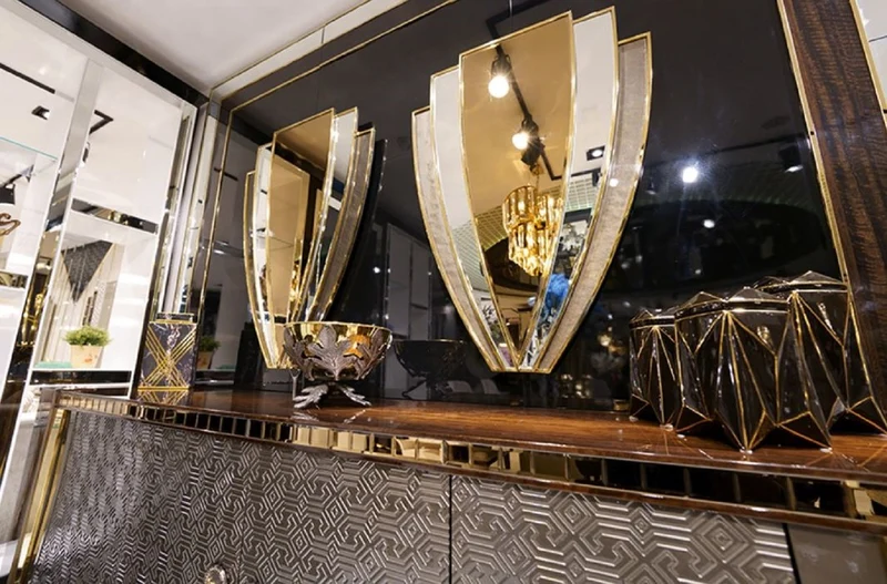 Casa Padrino Luxus Möbel Set Braun / Silber / Gold - 1 Luxus Sideboard mit 4 Türen & 2 Luxus Wandspiegel - Moderne Luxus Möbel