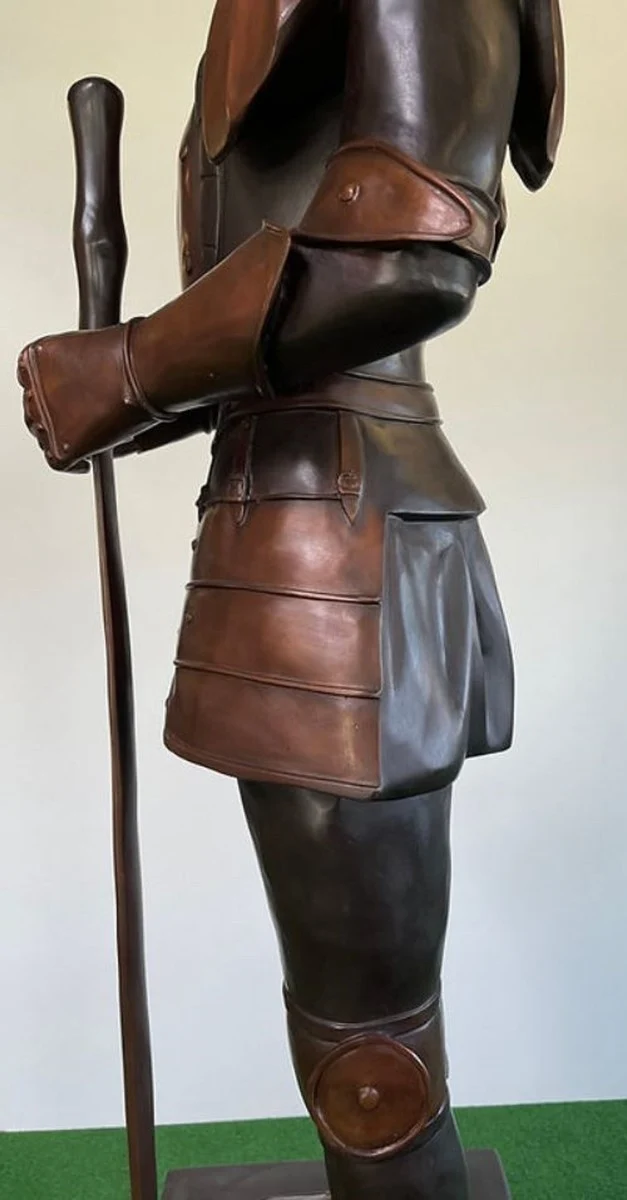 Casa Padrino Luxus Mittelalter Deko Bronze Skulptur Ritter mit Schwert 79 x 61 x H. 241 cm - Große Bronze Dekofigur mit Sockel - Mittelalter Deko Accessoires - Luxus Qualität