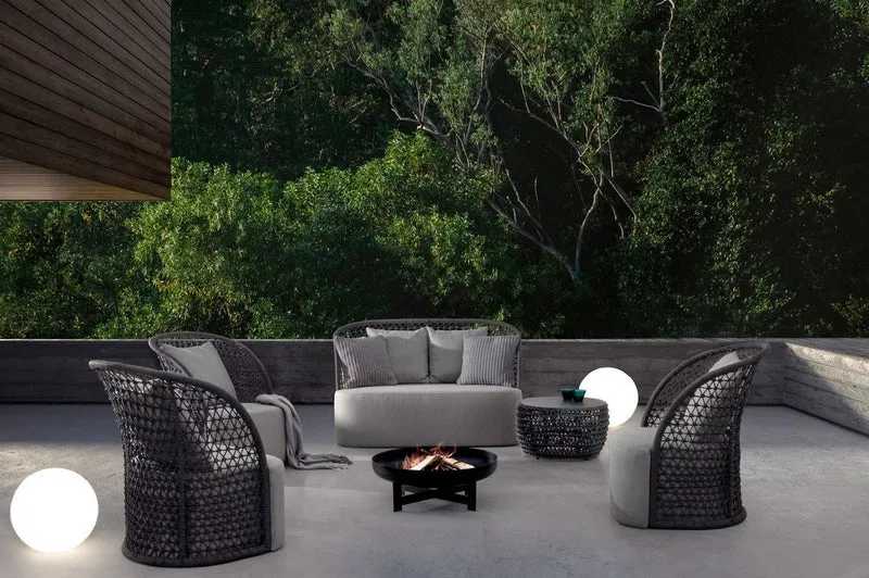 Casa Padrino Luxus Gartensofa mit Kissen Grau / Anthrazit 150 x 81 x H. 93 cm - Wetterbeständiges Garten & Terrassen Sofa - Garten & Terrassen Möbel - Luxus Qualität