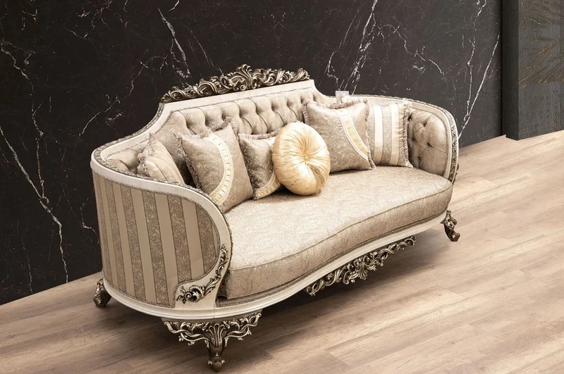 Casa Padrino Luxus Barock Sofa Beige / Cremefarben / Braun / Gold - Prunkvolles Wohnzimmer Sofa mit elegantem Muster - Barock Wohnzimmer Möbel