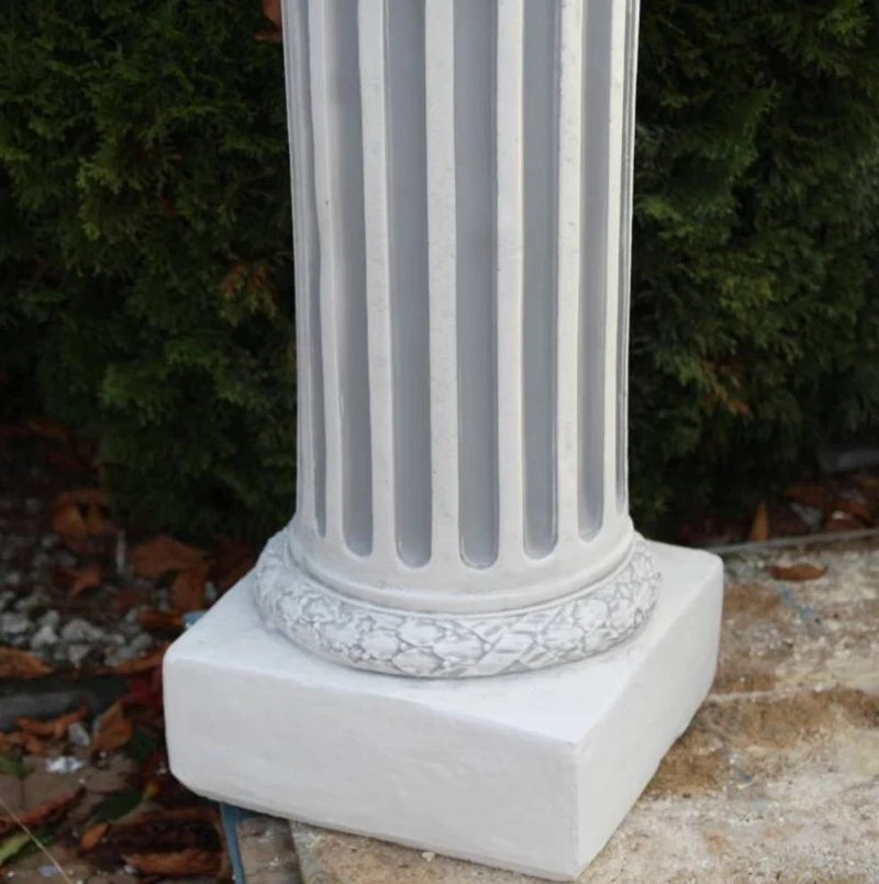 Casa Padrino Barock Säule Weiß / Grau 30 x 30 x H. 116 cm - Prunkvolle Gartensäule im Barockstil - Gartendeko Stein Säule - Barock Garten & Terrassen Deko Accessoires