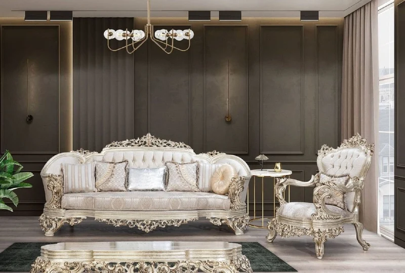 Casa Padrino Luxus Barock Wohnzimmer Set Cremefarben / Beige / Antik Gold - 2 Sofas & 2 Sessel & 1 Couchtisch - Handgefertigte Wohnzimmer Möbel im Barockstil - Edel & Prunkvoll