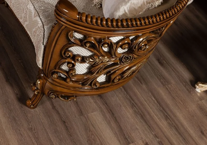 Casa Padrino Luxus Barock Sofa Beige / Braun / Gold - Prunkvolles Wohnzimmer Sofa mit elegantem Muster - Barock Wohnzimmer Möbel