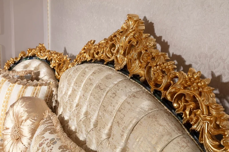 Casa Padrino Luxus Barock Sofa Gold / Mehrfarbig / Blau / Gold - Prunkvolles Wohnzimmer Sofa mit elegantem Muster - Barock Wohnzimmer Möbel - Edel & Prunkvoll