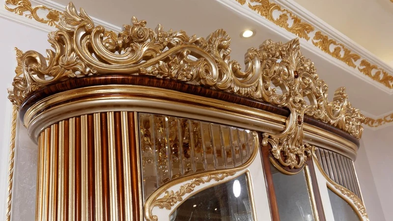 Casa Padrino Luxus Barock Vitrine Weiß / Braun / Gold - Prunkvoller Massivholz Vitrinenschrank mit 2 Glastüren - Handgefertigte Barock Möbel - Edel & Prunkvoll