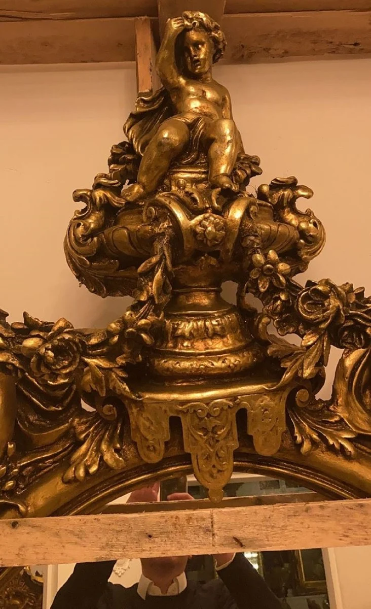 Casa Padrino Luxus Barock Spiegel Gold - Handgefertigter Antik Stil Spiegel - Prunkvoller Wandspiegel im Barockstil - Barock Möbel - Edel & Prunkvoll