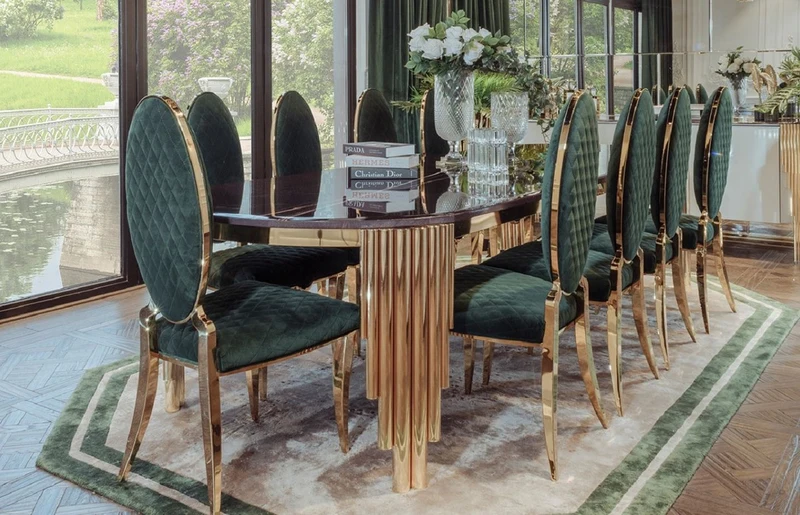 Casa Padrino Luxus Esszimmer Set Schwarz / Grün / Gold - 1 Luxus Esstisch & 10 Luxus Esszimmerstühle - Esszimmer Möbel - Luxus Qualität
