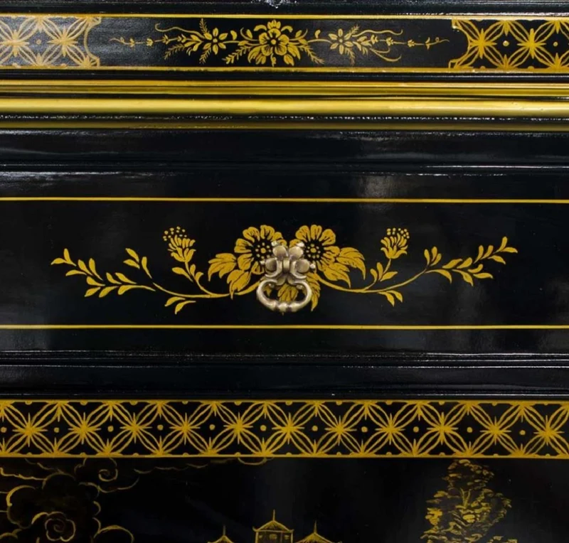 Casa Padrino Luxus Barock Vitrine im chinesischen Stil Schwarz / Gold - Handgefertigter Barock Vitrinenschrank mit 4 Türen und 3 Schubladen - Barock Möbel - Edel & Prunkvoll