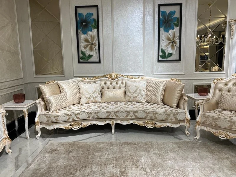 Casa Padrino Luxus Barock Sofa Gold / Weiß / Gold - Handgefertigtes Wohnzimmer Sofa mit elegantem Muster und dekorativen Kissen - Wohnzimmer Möbel im Barockstil