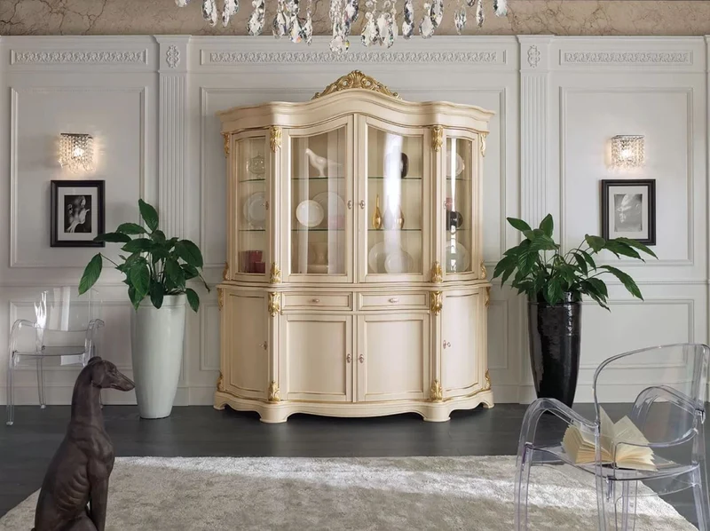 Casa Padrino Luxus Barock Vitrinenschrank Cremefarben / Gold - Handgefertigter Massivholz Vitrine mit 8 Türen und 2 Schhubladen - Prunkvolle Barock Möbel - Luxus Qualität - Made in Italy