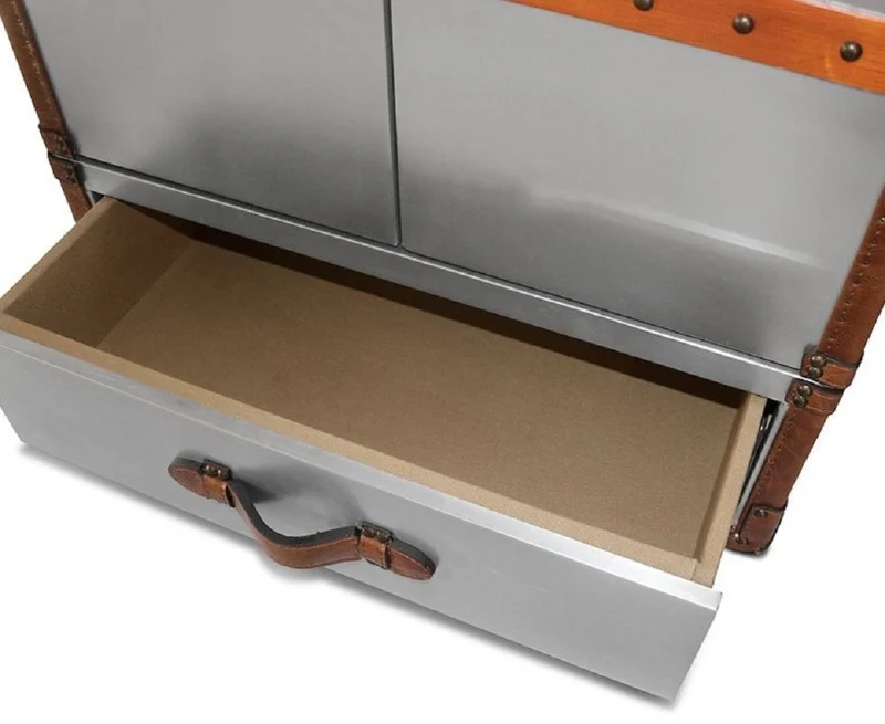 Casa Padrino Luxus Weinschrank Silber / Braun 63 x 52 x H. 130 cm - Aluminium Kofferschrank mit Echtleder - Barschrank im Koffer Design - Luxus Bar Möbel