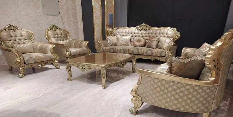 Casa Padrino Luxus Barock Couchtisch Gold - Handgefertigter Wohnzimmertisch im Barockstil - Barock Wohnzimmer Möbel - Edel & Prunkvoll