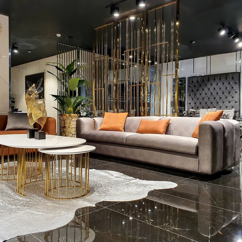 Casa Padrino Luxus Sofa Silber / Gold 240 x 95 x H. 85 cm - Wohnzimmer Sofa - Hotel Sofa - Luxus Möbel
