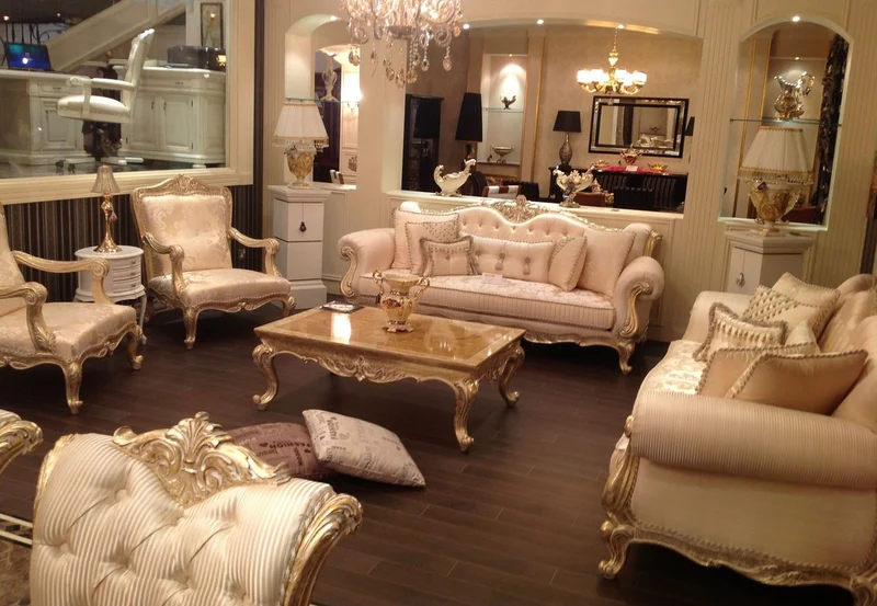 Casa Padrino Luxus Barock Sessel Gold / Antik Gold - Prunkvoller Wohnzimmer Sessel mit elegantem Muster - Barock Wohnzimmer Möbel