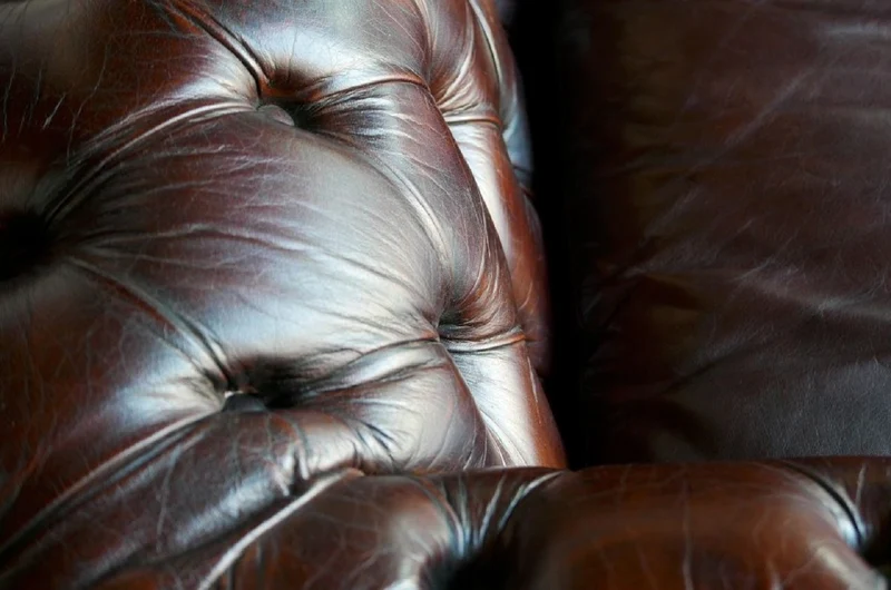 Casa Padrino Luxus Chesterfield Leder Sofa 240 x 100 x H. 80 cm - Verschiedene Farben - Echtleder Wohnzimmer Sofa - Chesterfield Wohnzimmer Möbel