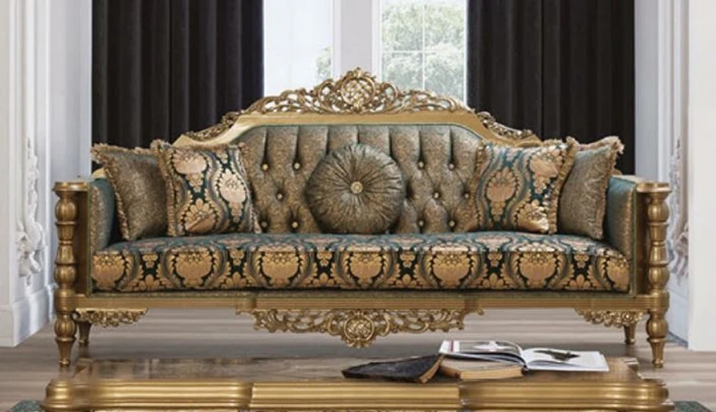 Casa Padrino Luxus Barock Wohnzimmer Set Grün / Gold - 2 Sofas & 2 Sessel & 1 Couchtisch - Wohnzimmer Möbel im Barockstil - Edel & Prunkvoll