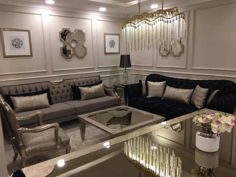 Casa Padrino Luxus Barock Sofa Grau / Antik Silber - Handgefertigtes Wohnzimmer Sofa - Barock Wohnzimmer Möbel - Edel & Prunkvoll