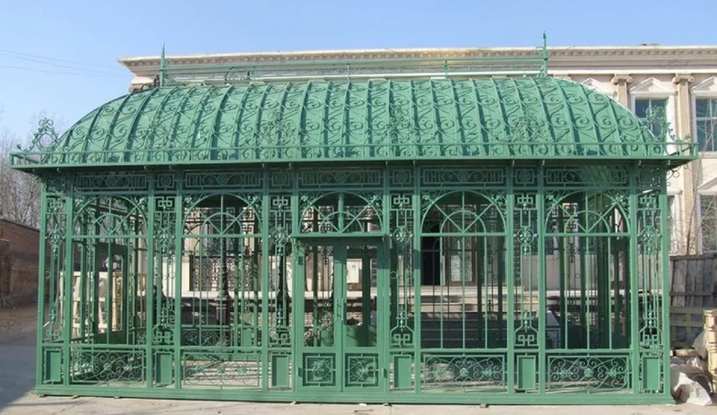 Casa Padrino Luxus Jugendstil Gartenhaus Grün 856 x 456 x H. 516 cm - Schmiedeeisen Garten Pavillon - Gewächshaus - Edel & Prunkvoll