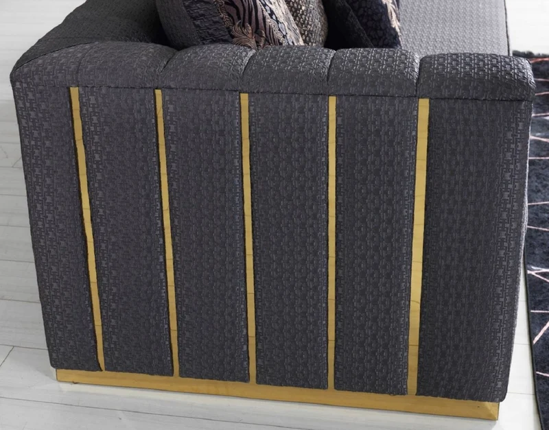 Casa Padrino Luxus Wohnzimmer Set Lila / Gold - 2 Sofas & 2 Sessel & 1 Couchtisch - Moderne Wohnzimmer Möbel - Luxus Qualität