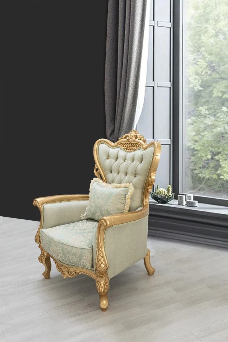 Casa Padrino Luxus Barock Wohnzimmer Set Hellgrün / Gold - 2 Sofas & 2 Sessel & 1 Couchtisch - Handgefertigte Barock Wohnzimmer Möbel - Edel & Prunkvoll