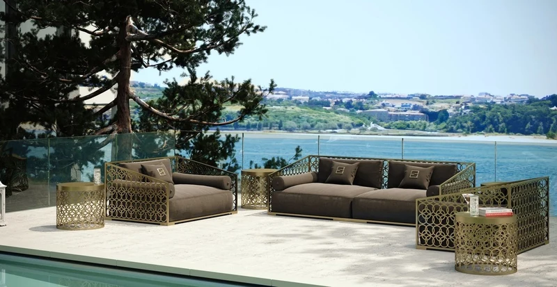 Casa Padrino Luxus 3er Sofa Braun / Gold 325 x 109 cm - Handgefertigtes Sofa mit Kissen - Wohnzimmer Sofa - Garten Sofa - Terrassen Sofa - Hotel Möbel - Luxus Qualität