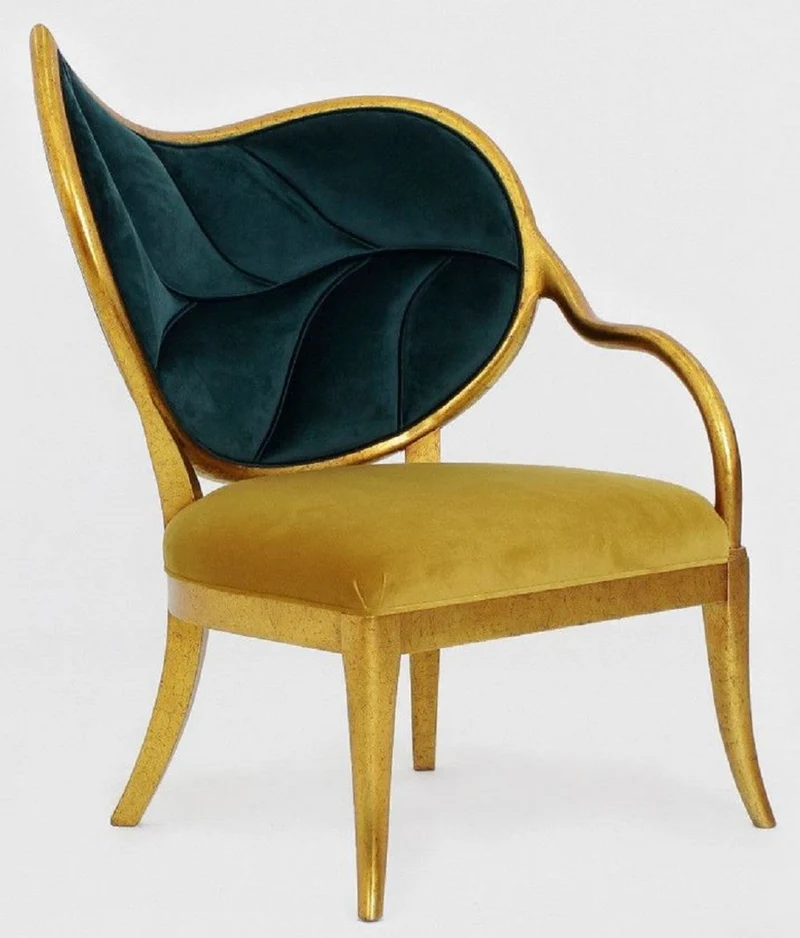 Casa Padrino Luxus Art Deco Sessel Dunkelgrün / Gold / Antik Gold - Handgefertigter Massivholz Lounge Sessel mit edlem Samtstoff - Wohnzimmer Möbel - Art Deco Möbel