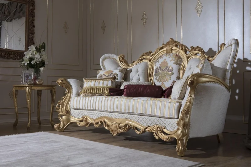 Casa Padrino Luxus Barock Sofa Weiß / Gold 248 x 108 x H. 122 cm - Wohnzimmer Sofa mit elegantem Muster und dekorativen Kissen - Prunkvolle Barock Möbel